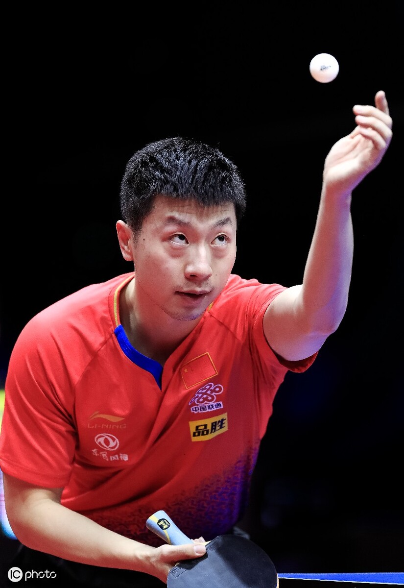 中反映出舒 中反映出舒